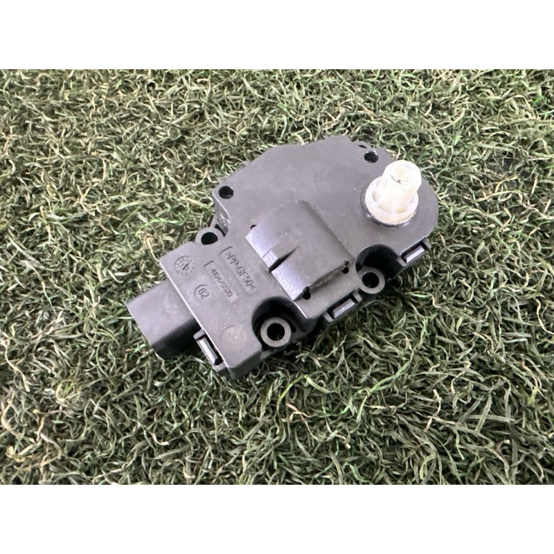 Привод заслонки отопителя (отопление и кондиционирование) Volkswagen Touareg NF 2013 3.0 Hybrid 7P0907511A