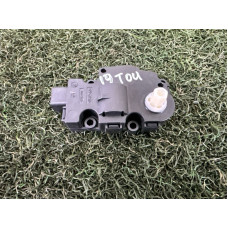 Привод заслонки отопителя