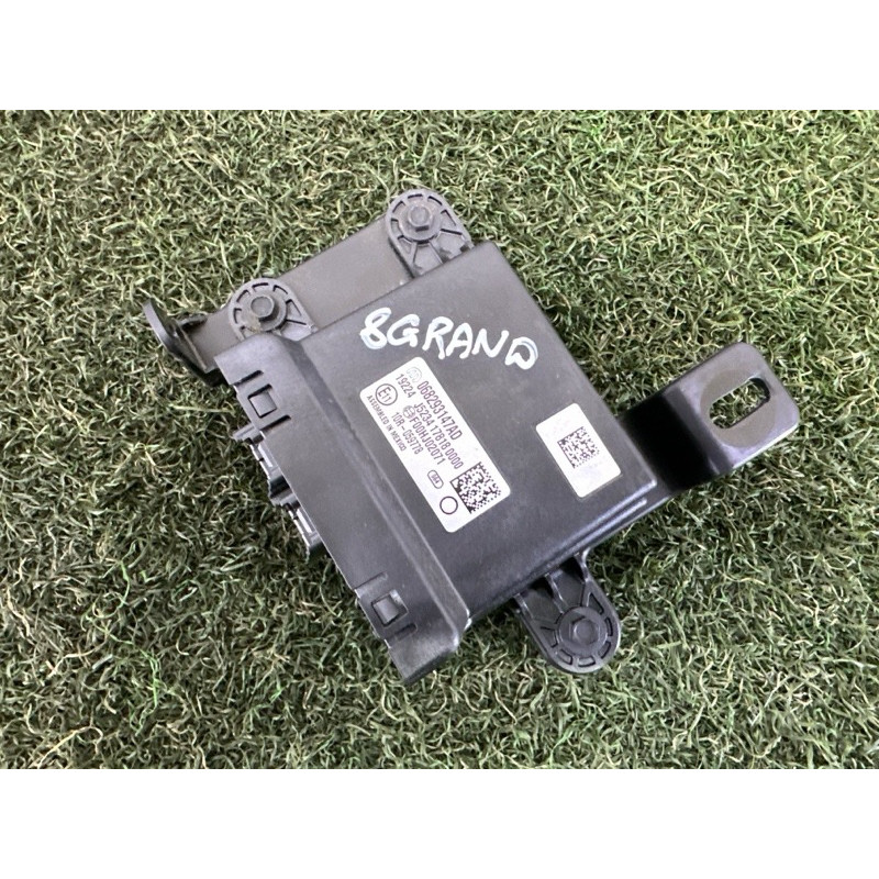 Блок Gateway (электрика / блоки управления) Jeep Grand Cherokee WK2 2018 3.6 68400768AA