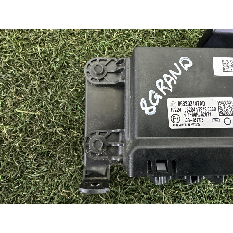 Блок Gateway (электрика / блоки управления) Jeep Grand Cherokee WK2 2018 3.6 68400768AA