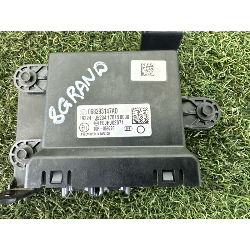 Блок Gateway (электрика / блоки управления) Jeep Grand Cherokee WK2 2018 3.6 68400768AA