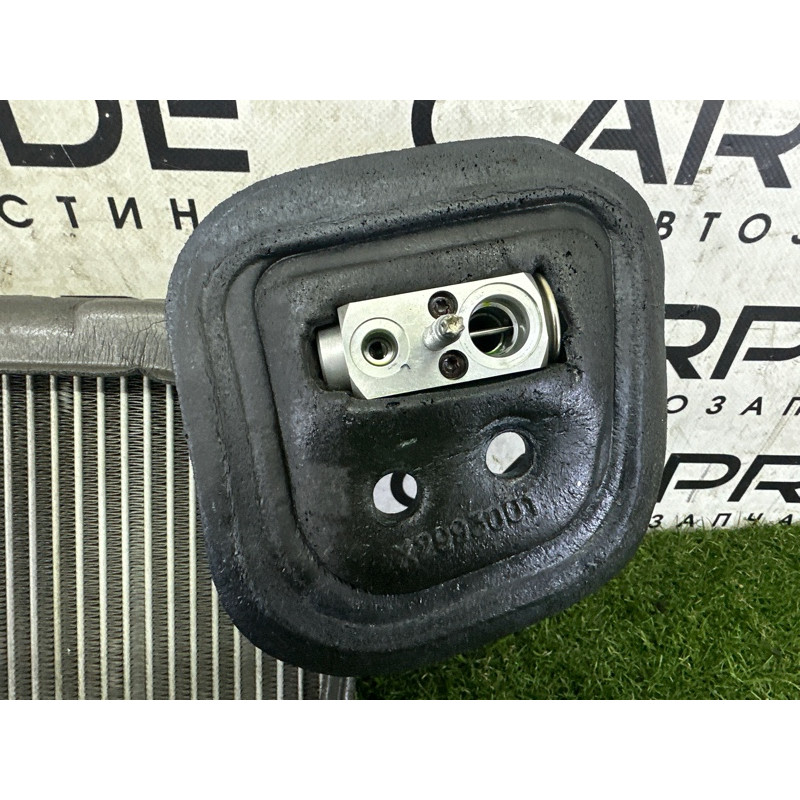 Испаритель кондиционера (отопление и кондиционирование) Jeep Grand Cherokee WK2 2018 3.6 68267079AA