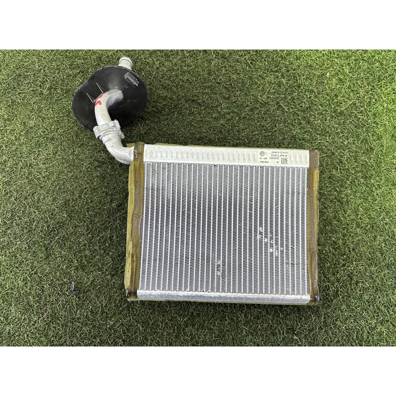 Радиатор печки (отопление и кондиционирование) Volkswagen Touareg NF 2012 3.0 Hybrid CGFA 7P0819031