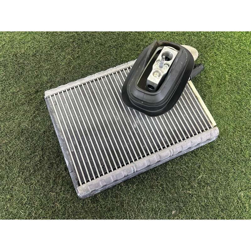 Испаритель кондиционера (отопление и кондиционирование) AUDI Q5 FY 2018 2.0 DAYB 4M1820023