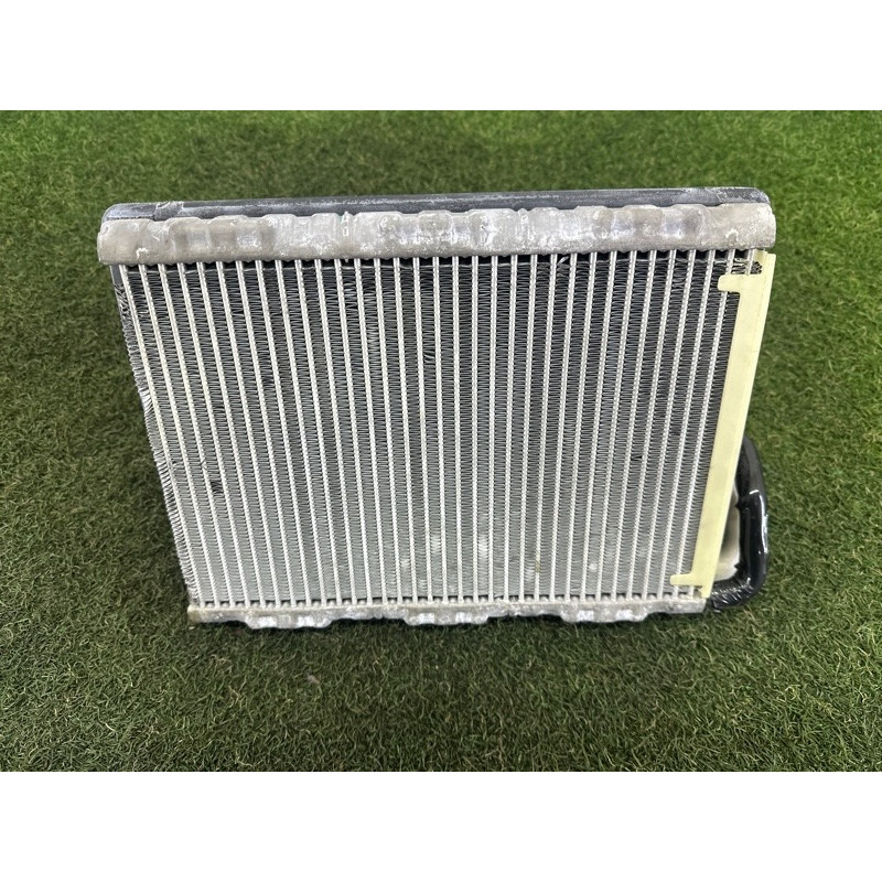 Испаритель кондиционера (отопление и кондиционирование) AUDI Q5 FY 2018 2.0 DAYB 4M1820023