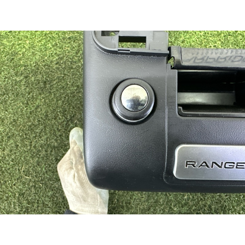 Накладка центральной консоли (салон) LAND ROVER Range Rover L405 2016 5.0 LR037389