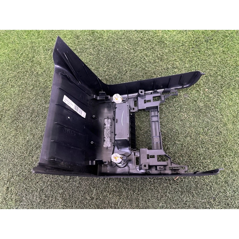 Накладка центральной консоли (салон) LAND ROVER Range Rover L405 2016 5.0 LR037389