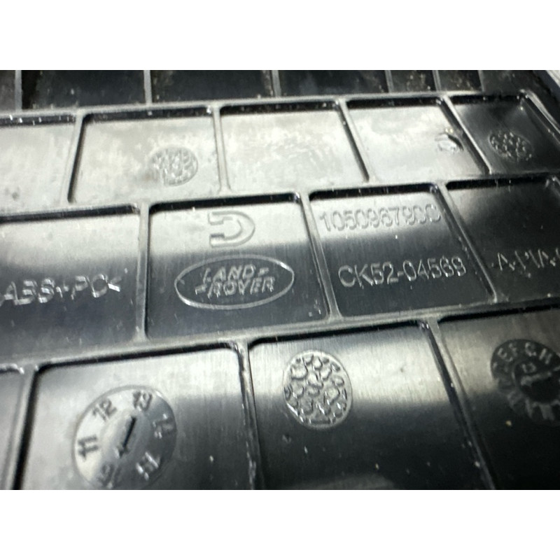 Накладка центральной консоли (салон) LAND ROVER Range Rover L405 2016 5.0 LR037389