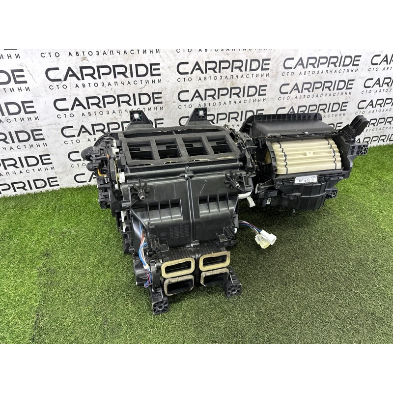 Корпус пічки (отопление и кондиционирование) LAND ROVER RANGE ROVER Sport L494 2016 3.0 Diesel LR072158