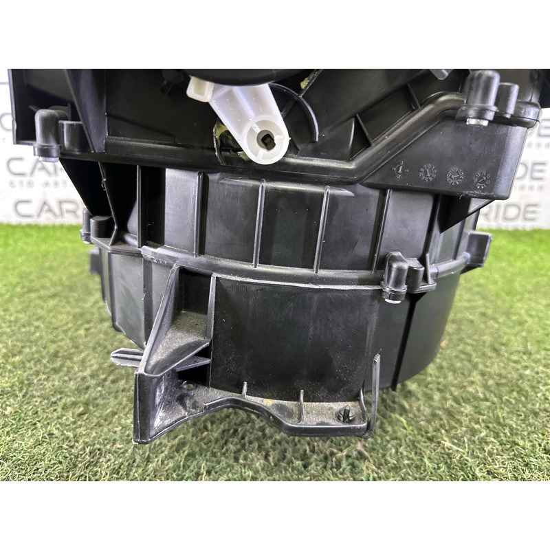 Корпус пічки (отопление и кондиционирование) LAND ROVER RANGE ROVER Sport L494 2016 3.0 Diesel LR072158