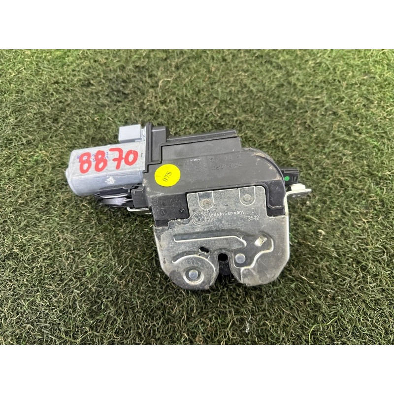 Замок багажника (кузов и элементы) Volkswagen Touareg NF 2013 3.6 7P0827505K