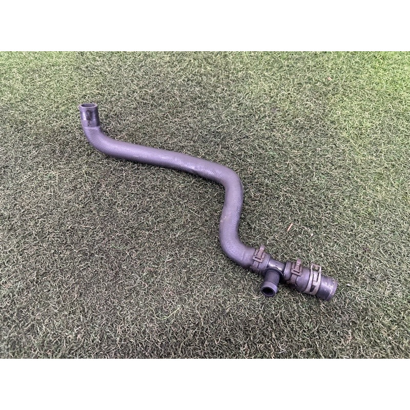 Шланг (система охолодження) Volkswagen Touareg NF 2012 3.0 Hybrid CGFA 7P0121051B