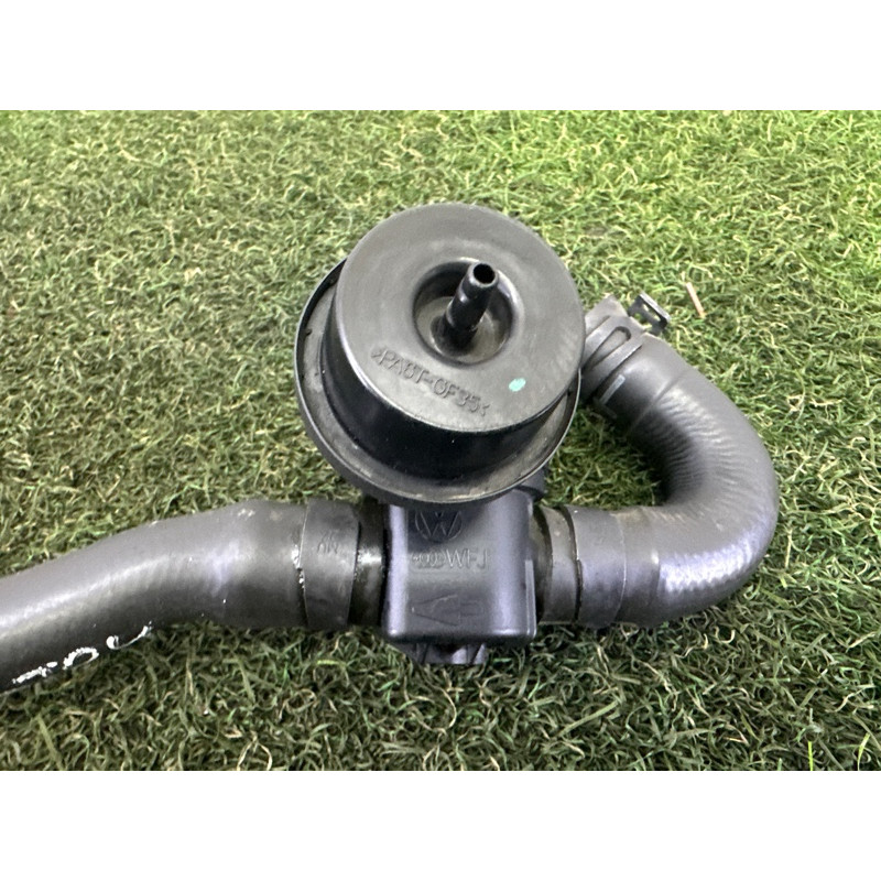 Трубка системи охолодження (система охолодження) Volkswagen Touareg NF 2011 3.6 7P0121065M