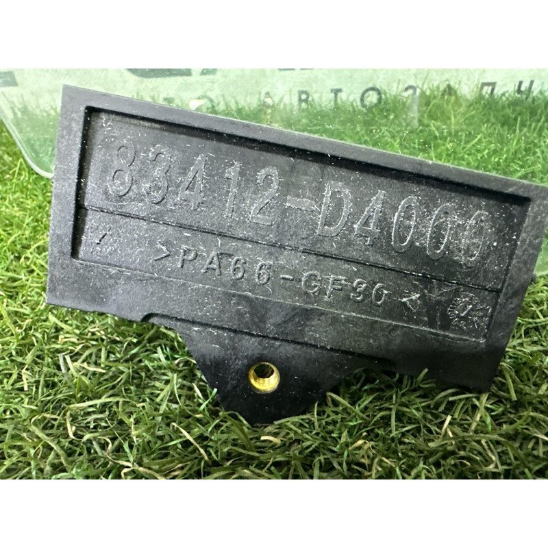 Скло (кузов и элементы) KIA Soul 3 2022 2.0 82410K0320