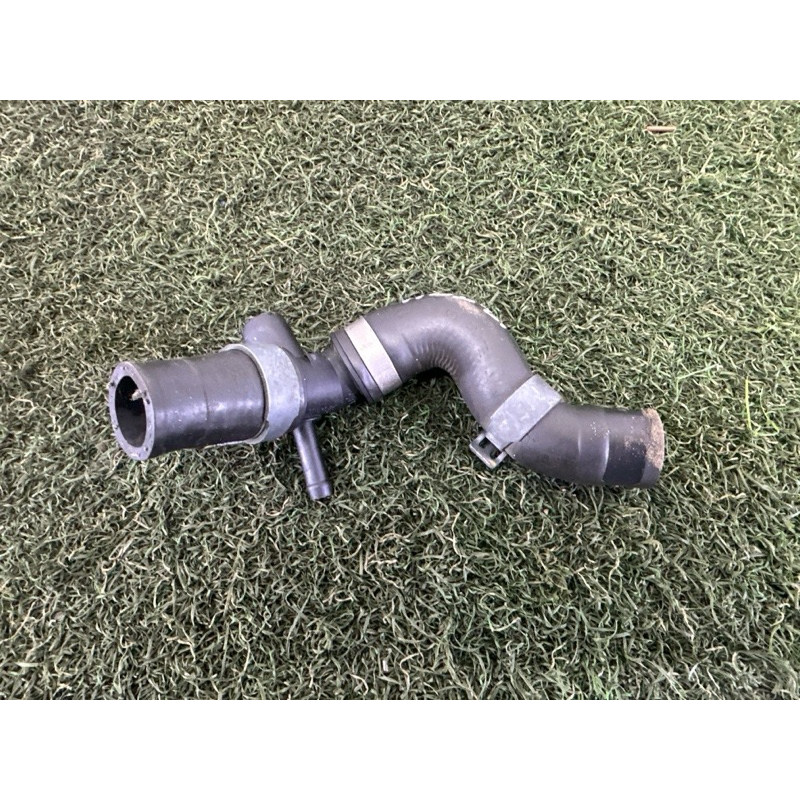 Патрубок (система охлаждения) Volkswagen Touareg NF 2012 3.0 Hybrid CGFA 7P0122051D