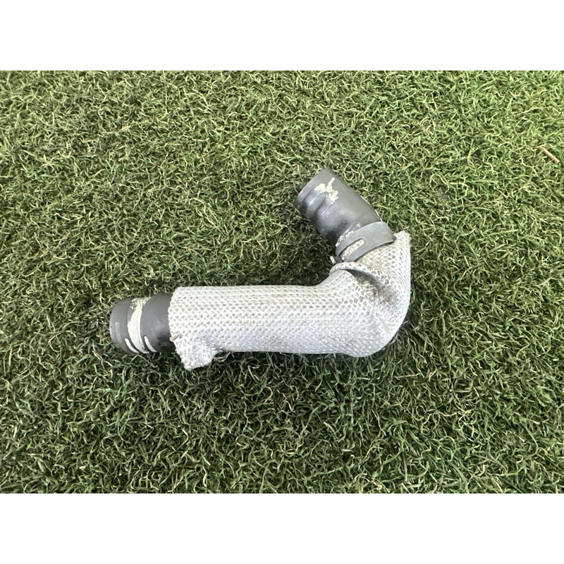 Патрубок (система охлаждения) Volkswagen Touareg NF 2012 3.0 Hybrid CGFA 7P0121157E