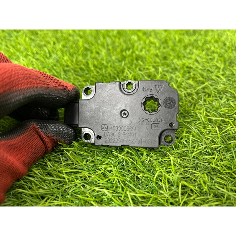 Мотор пічки (отопление и кондиционирование) Mercedes-Benz EQB 350 X243 2022 A0999069105