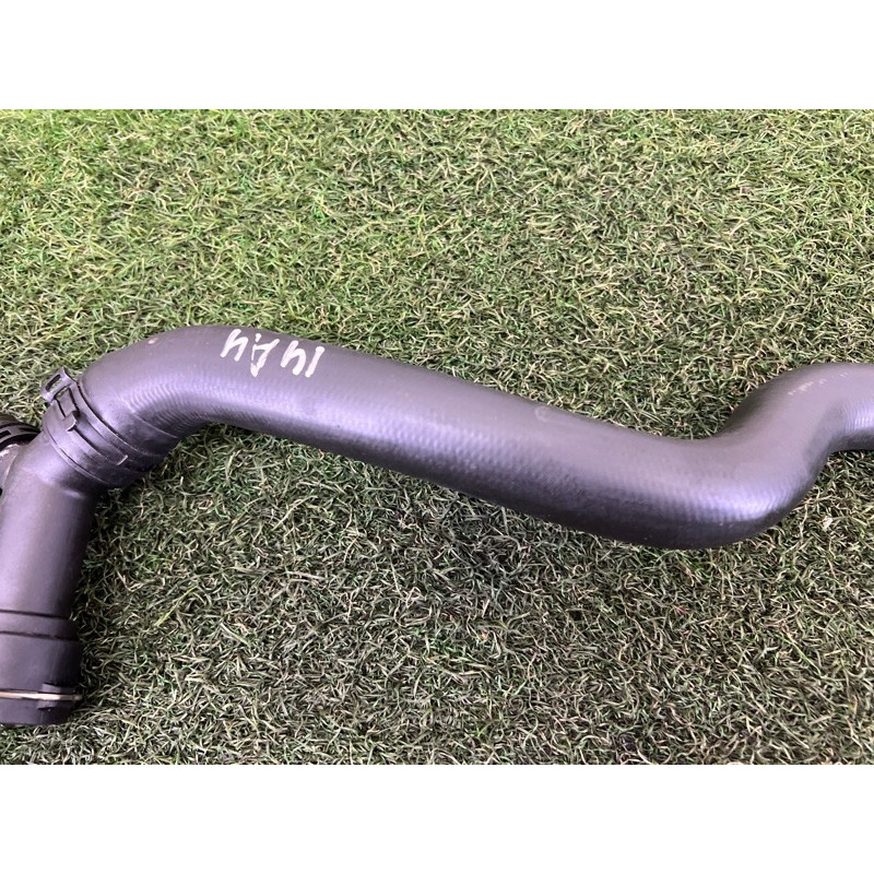 Патрубок (система охлаждения) AUDI A4 B9 2017 2.0 8W0122101B