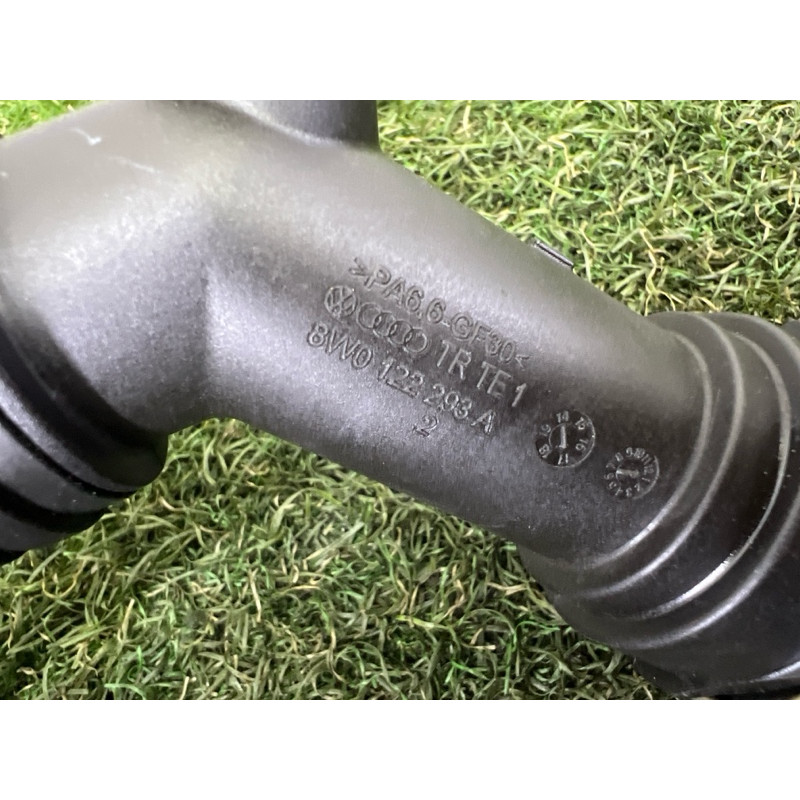 Патрубок (система охлаждения) AUDI A4 B9 2017 2.0 8W0122101B