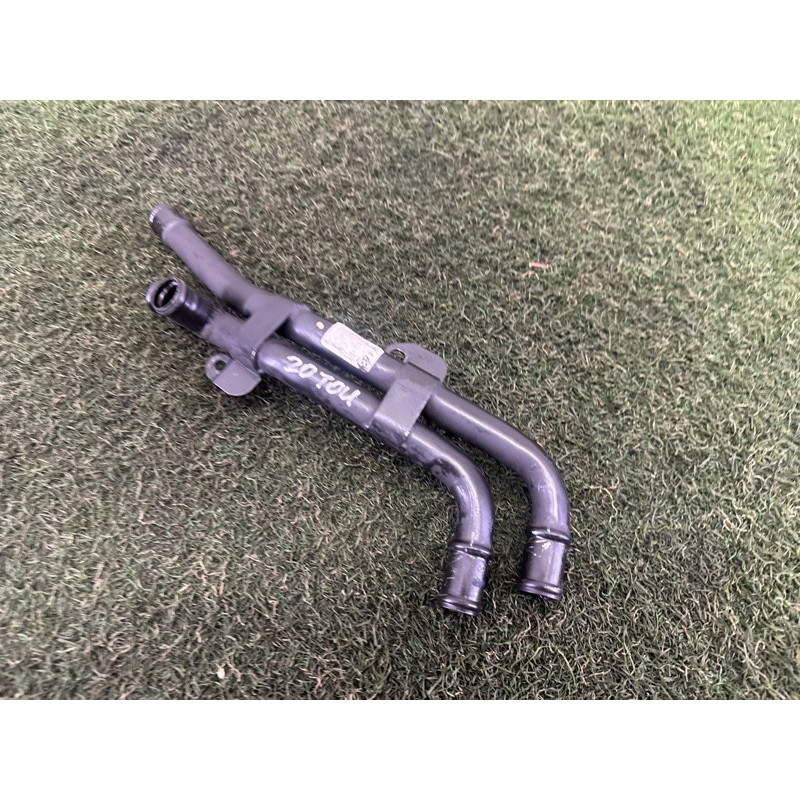 Трубка системи охолодження (система охолодження) Volkswagen Touareg NF 2013 3.6 7P0121065L