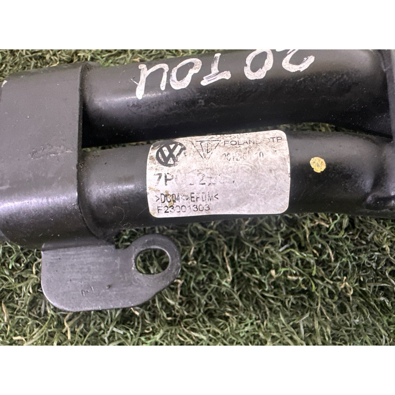 Трубка системи охолодження (система охолодження) Volkswagen Touareg NF 2013 3.6 7P0121065L