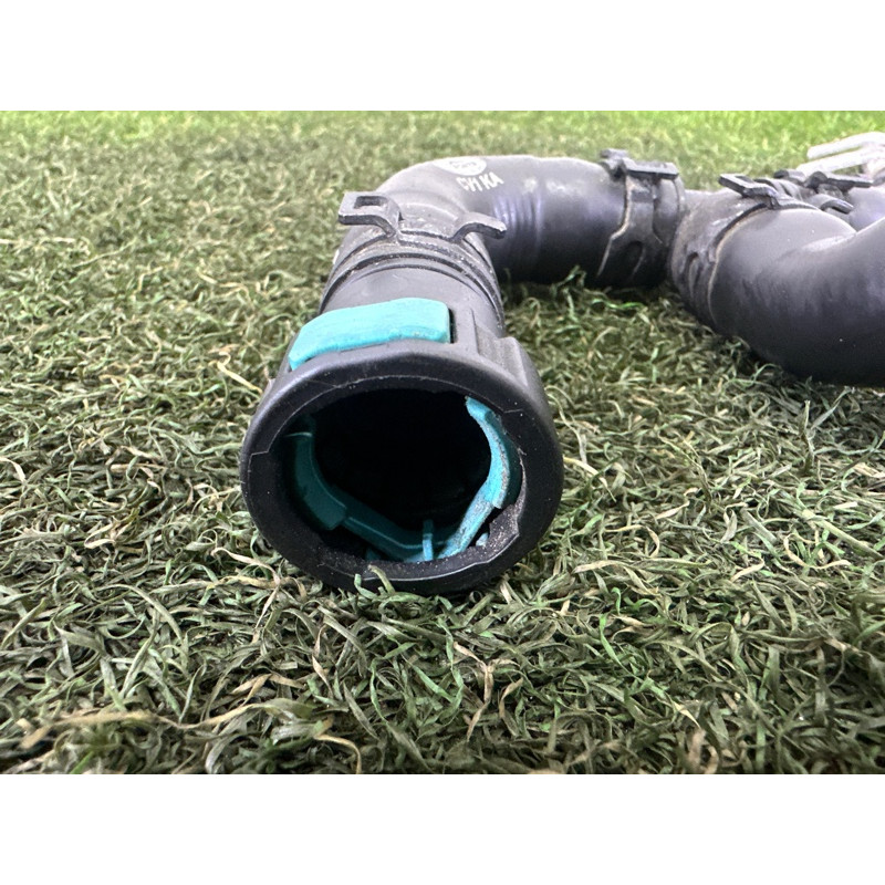 Трубка системи охолодження (система охлаждения) LAND ROVER Range Rover L405 2016 5.0 LR034598