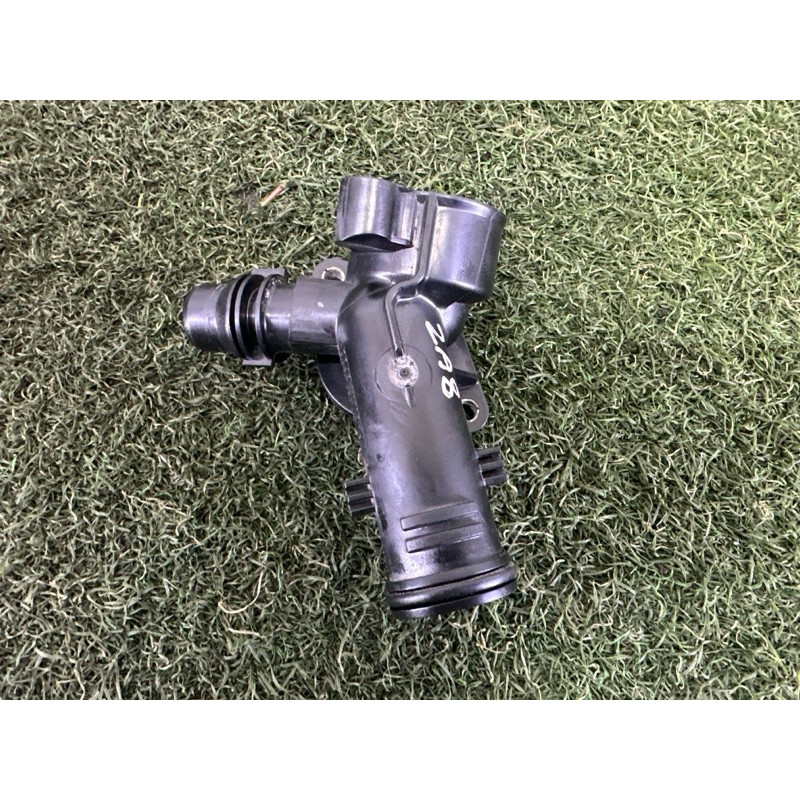 Фланець системи охолодження (система охолодження) AUDI A8 D4 2011 4.2 CDRA 079121137K