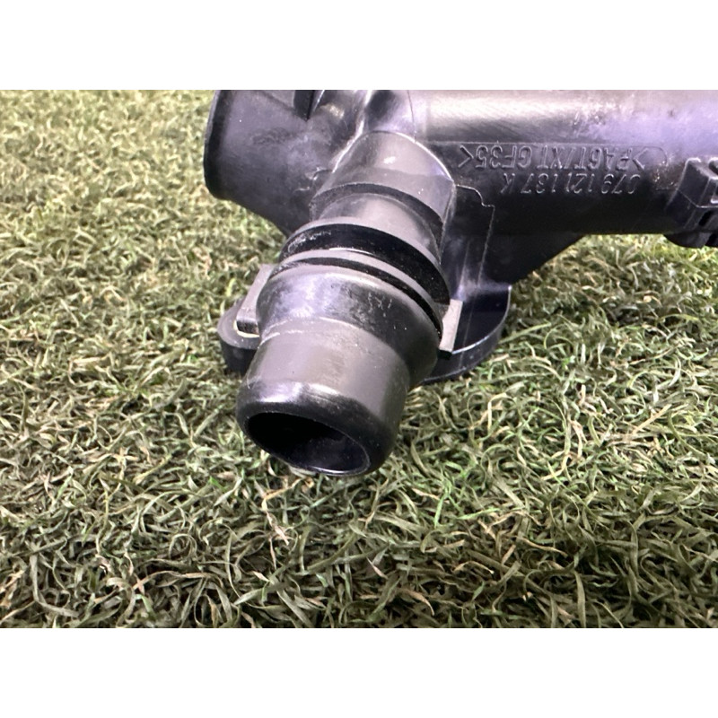 Фланець системи охолодження (система охолодження) AUDI A8 D4 2011 4.2 CDRA 079121137K