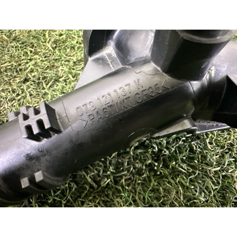 Фланець системи охолодження (система охолодження) AUDI A8 D4 2011 4.2 CDRA 079121137K