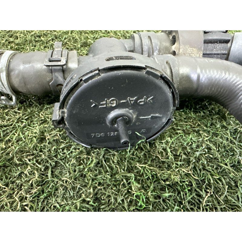 Патрубок (электрика / кнопки) Volkswagen Touareg NF 2012 3.0 Hybrid CGFA 7P0122073B