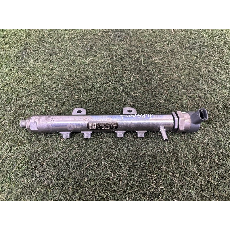 Паливна рампа (топливная система) LAND ROVER RANGE ROVER Sport L494 2016 3.0 Diesel LR040877