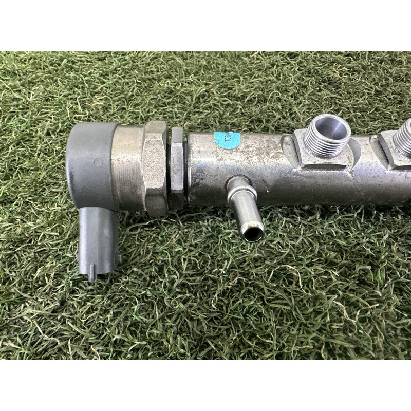 Паливна рампа (топливная система) LAND ROVER RANGE ROVER Sport L494 2016 3.0 Diesel LR040877