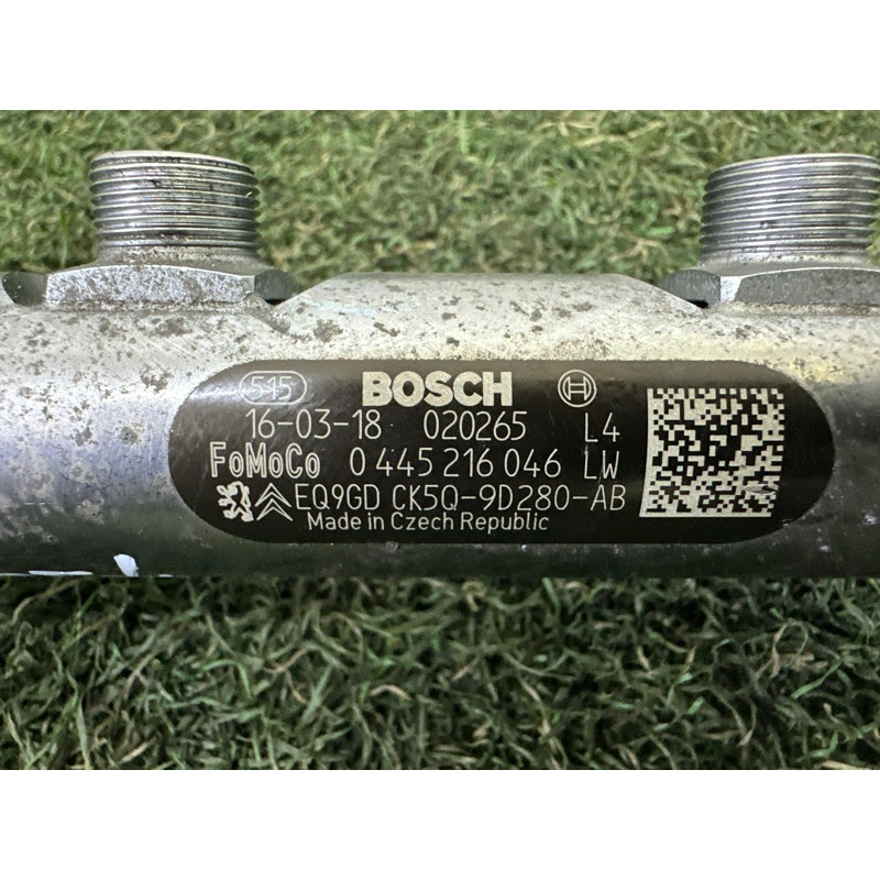 Паливна рампа (топливная система) LAND ROVER RANGE ROVER Sport L494 2016 3.0 Diesel LR040877