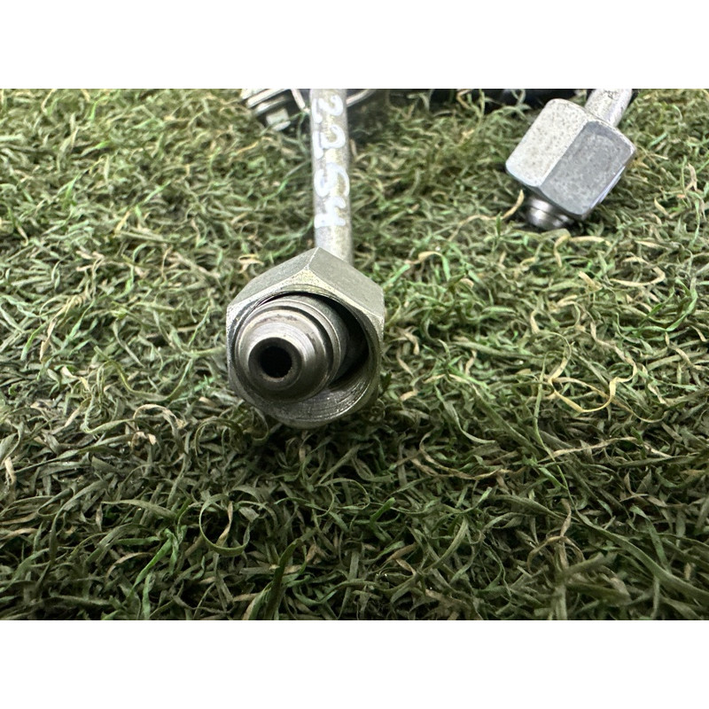 Паливна трубка (топливная система) LAND ROVER RANGE ROVER Sport L494 2016 3.0 Diesel LR072254