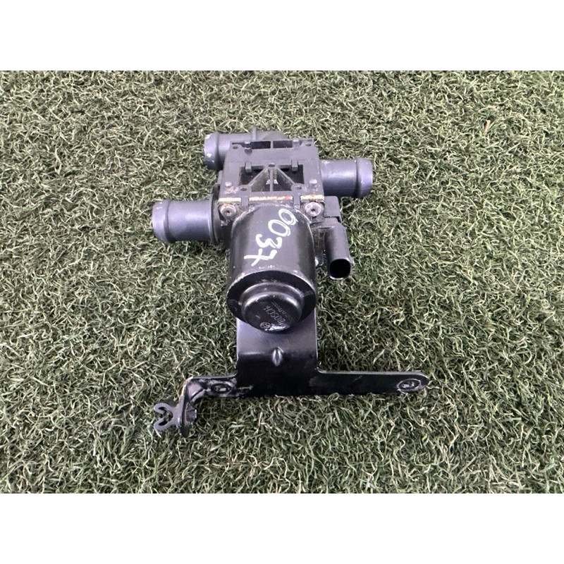 Клапан системи охолодження (электрика / кнопки) LAND ROVER Range Rover L405 2016 5.0 LR066865