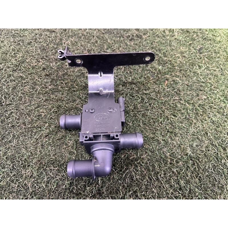 Клапан системи охолодження (электрика / кнопки) LAND ROVER Range Rover L405 2016 5.0 LR066865