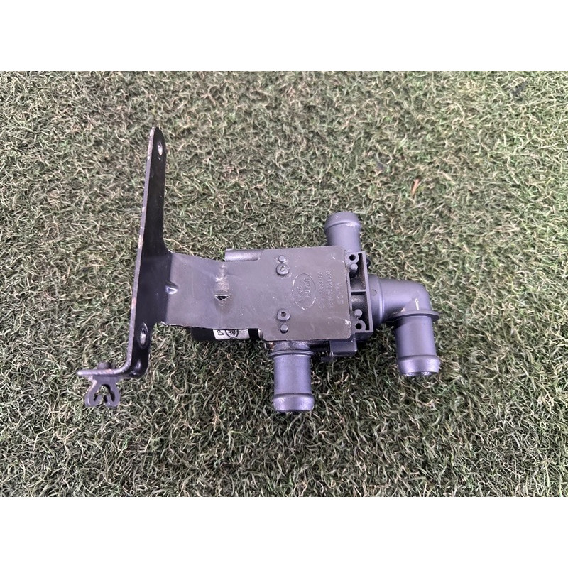 Клапан системи охолодження (электрика / кнопки) LAND ROVER Range Rover L405 2016 5.0 LR066865