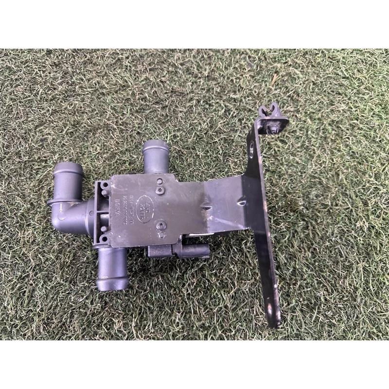 Клапан системи охолодження (электрика / кнопки) LAND ROVER Range Rover L405 2016 5.0 LR066865