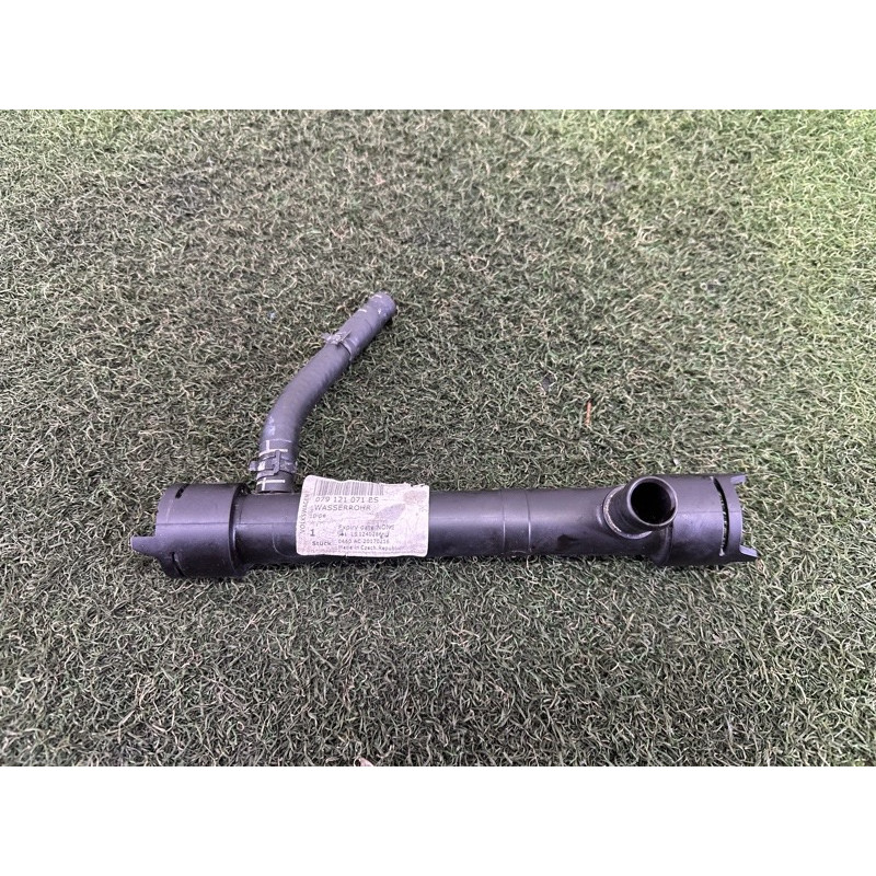 Трубка системы охлаждения (система охлаждения) AUDI A8 D4 2011 4.2 CDRA 079121071BS