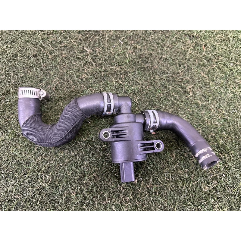 Клапан системи охолодження (електрика / кнопки) AUDI A8 D4 2011 4.2 CDRA 4H0121670A