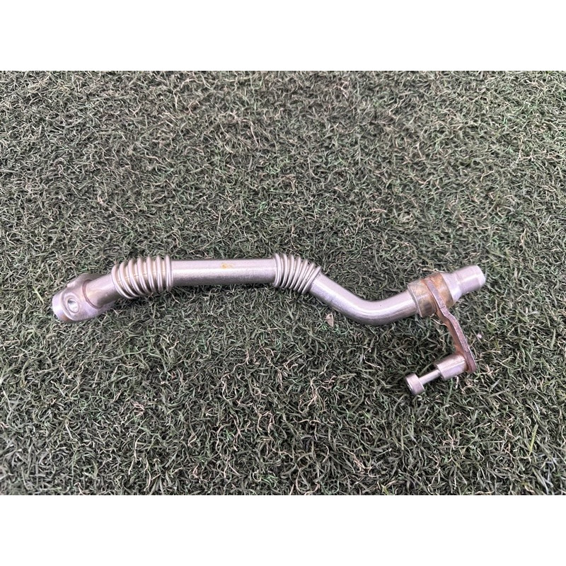 Зворотний маслопровід турбіни (подача палива) BMW X5 F15 2015 4.4 11429454095