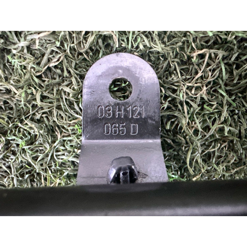 Трубка системи охолодження (система охолодження) Volkswagen Touareg NF 2012 3.6 CGRA 03H121065D