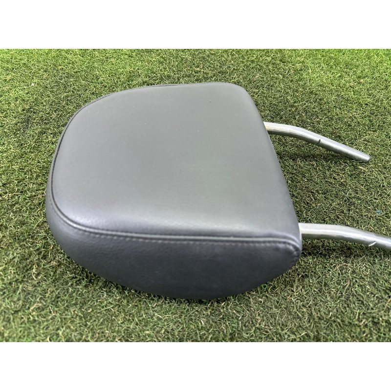 Подголовник (салон) AUDI Q5 8R 2012 3.2 8K0881921B38M