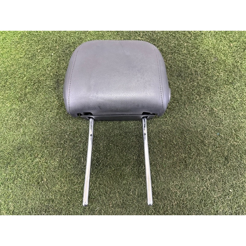 Подголовник (салон) AUDI A4 B9 2017 2.0 TFSI 8W5881901E38M