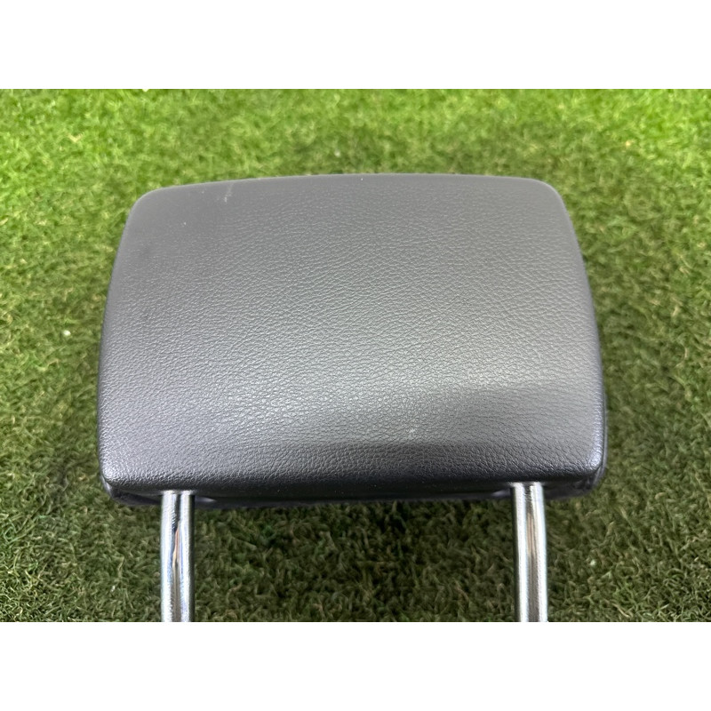 Підголівник (салон) AUDI A3 8V 2016 1.8 CNSB 8V588190138M