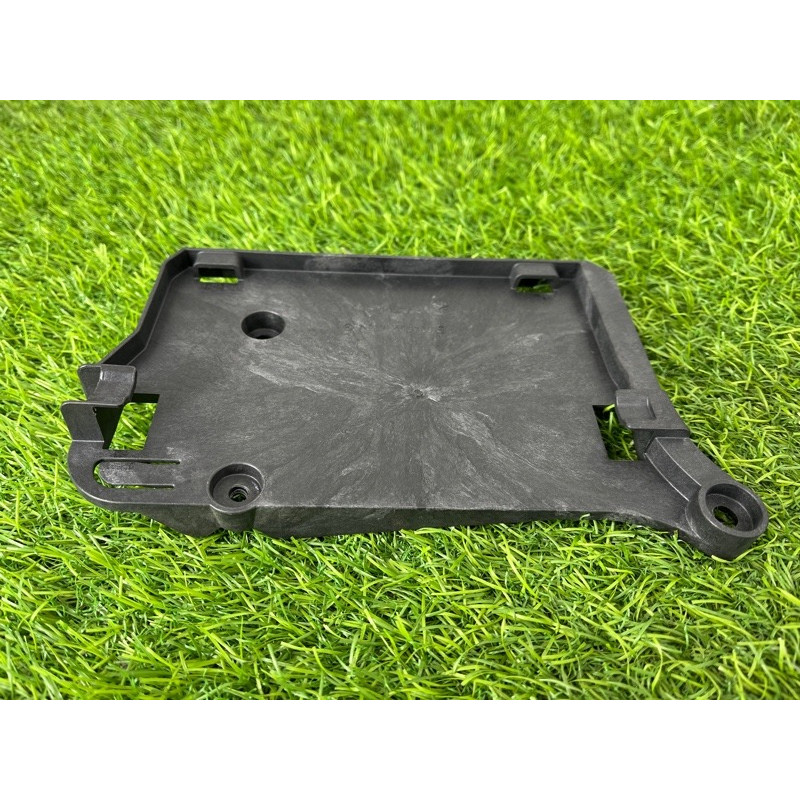 Кронштейн блоку управління (кузов и элементы) Mercedes-Benz EQB 350 X243 2022 A2475453700