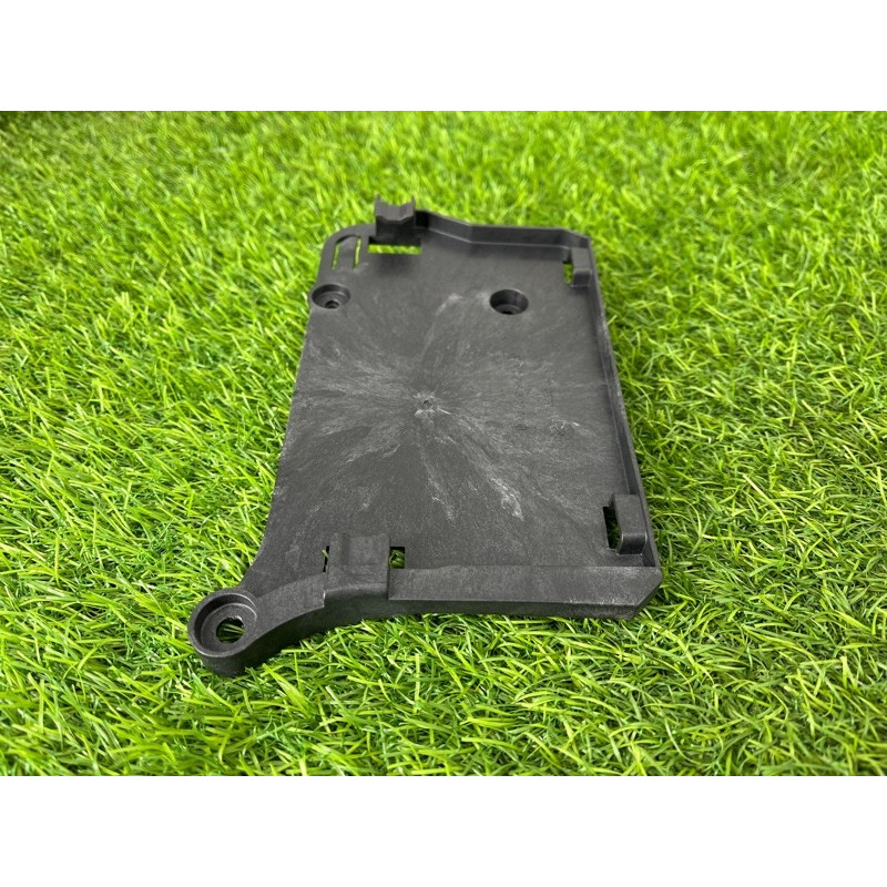 Кронштейн блоку управління (кузов и элементы) Mercedes-Benz EQB 350 X243 2022 A2475453700