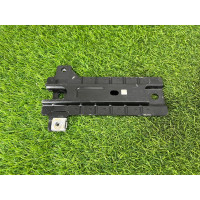 Кронштейн передньої панелі