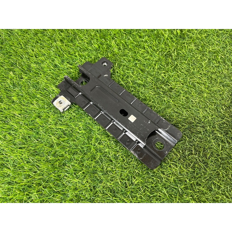 Кронштейн передньої панелі (кузов и элементы) Mercedes-Benz EQB 350 X243 2022 A2436205200