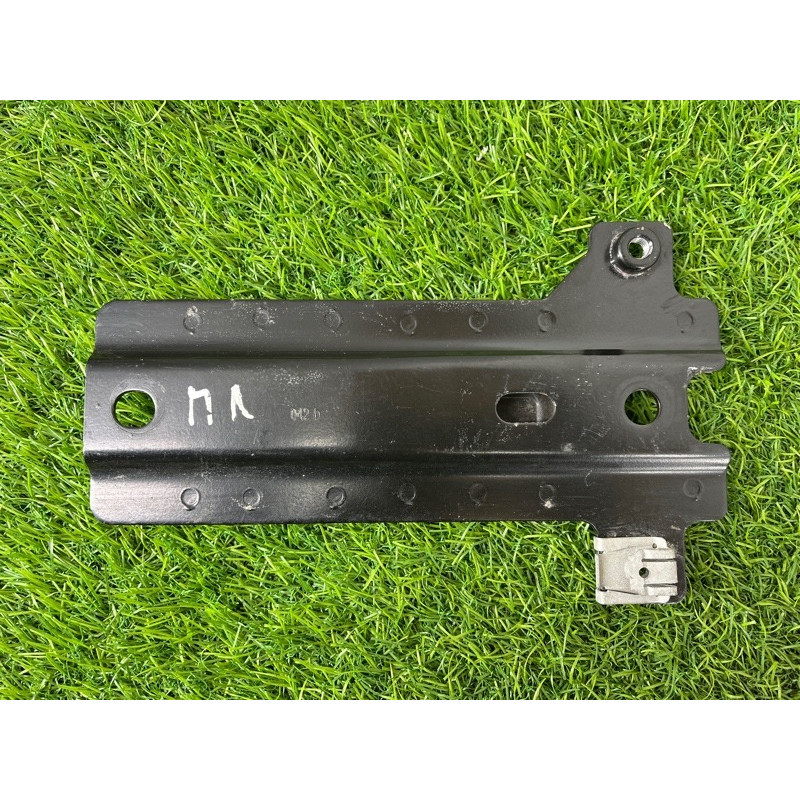 Кронштейн передньої панелі (кузов и элементы) Mercedes-Benz EQB 350 X243 2022 A2436205200